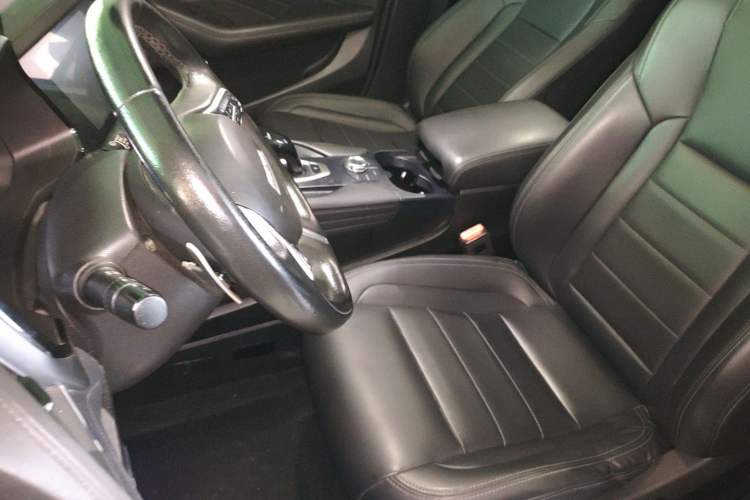 Used Haval F7 2020 2.0T All-Wheel Drive iJoy
