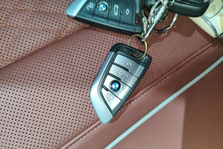 Used BMW 5 Series 2021 Facelifted 530Li xDrive M Sport Package
