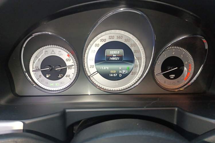 Used Mercedes-Benz GLK-Class 2015 GLK 260 4MATIC Dynamic Edition Ultimate Version
