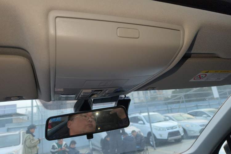 Used Volkswagen Tiguan L 2019 Updated Version 330TSI Automatic Two-Wheel Drive Panoramic Comfort Edition China VI Standard
