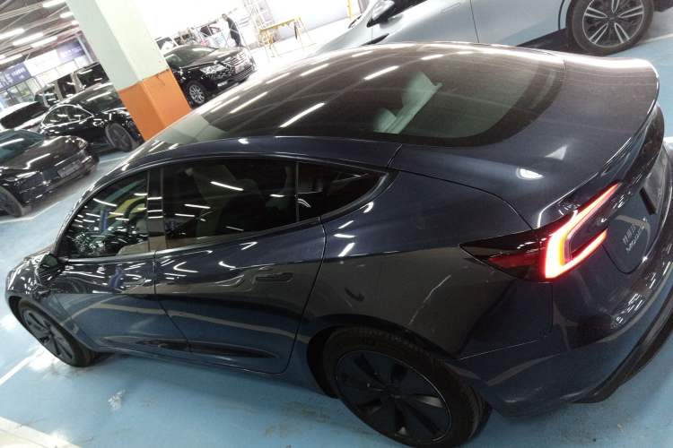 Used Tesla Model 3 2023 Rear-Wheel-Drive Version
