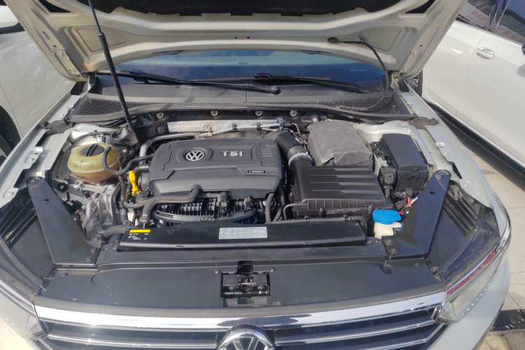 Used Volkswagen Magotan 2018 330TSI DSG Luxury Model
