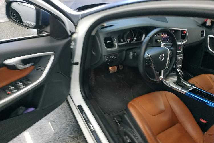 Used Volvo S60 2019 S60L Facelift T5 Intelligent Advanced Edition