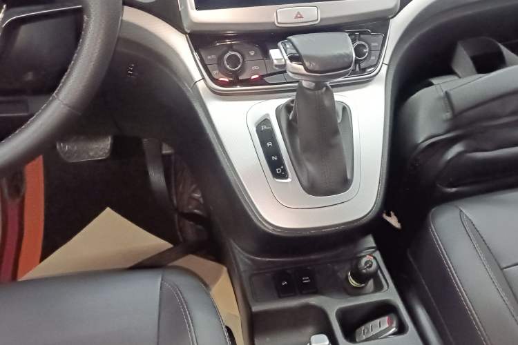 Used Haval M6 2019 1.5T DCT Two-Wheel Drive Elite Version China VI Standard
