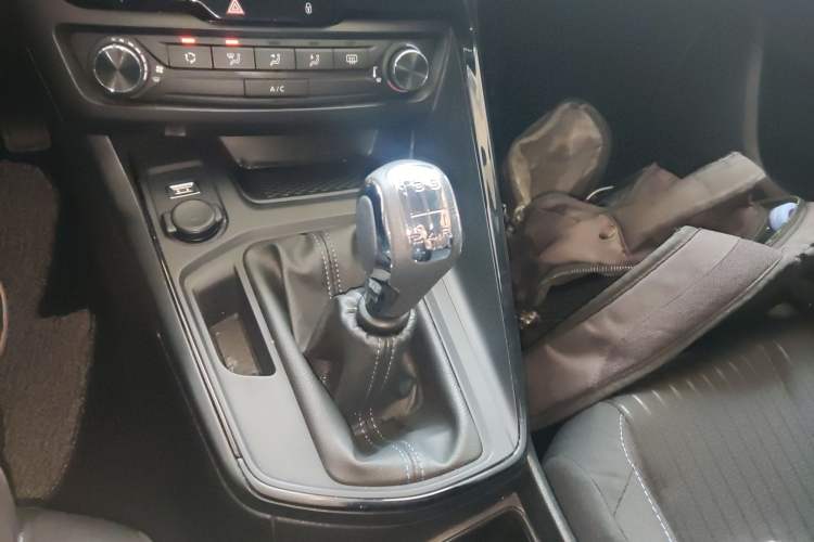 Used Peugeot 308 2016 1.6L Manual Fashion Edition