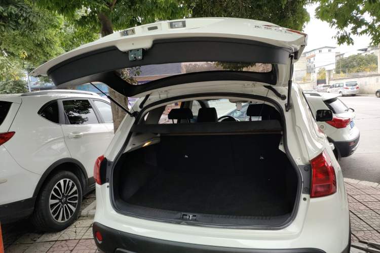 Used Nissan Qashqai 2015 2.0 XL Cool Fire MT 2WD
