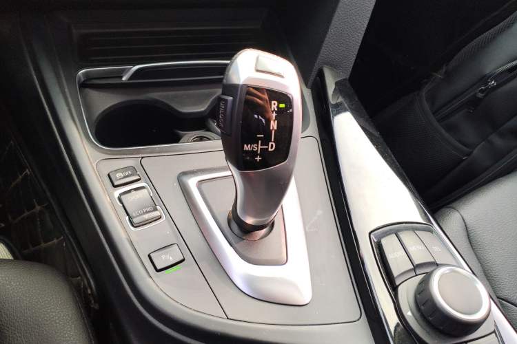 TDK.VehicleDetails.img