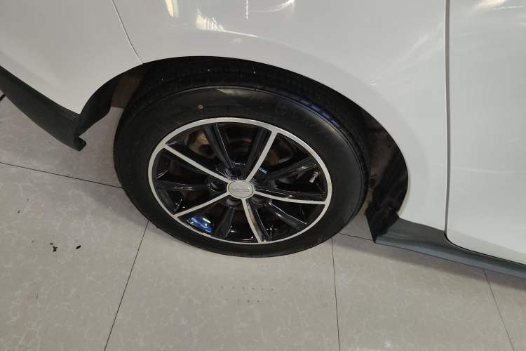 Used Geely Auto Emgrand 2017 Hatchback RS Million Edition 1.5L CVT Upward Version
