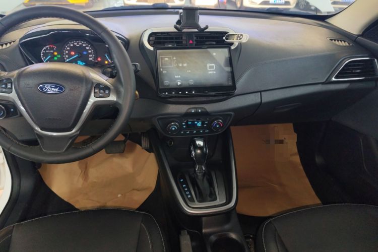 Used Ford Escort 2015 1.5L Automatic Fashion Model
