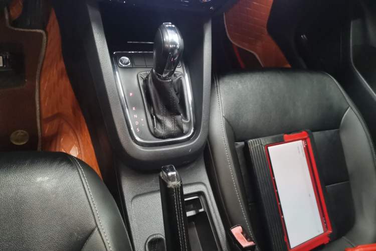 Used Volkswagen Sagitar 2017 230TSI Automatic Comfort Version
