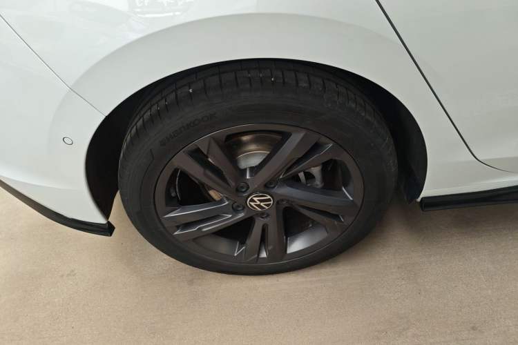 Used Volkswagen Golf 2023 Facelift 280TSI DSG R-Line Lite
