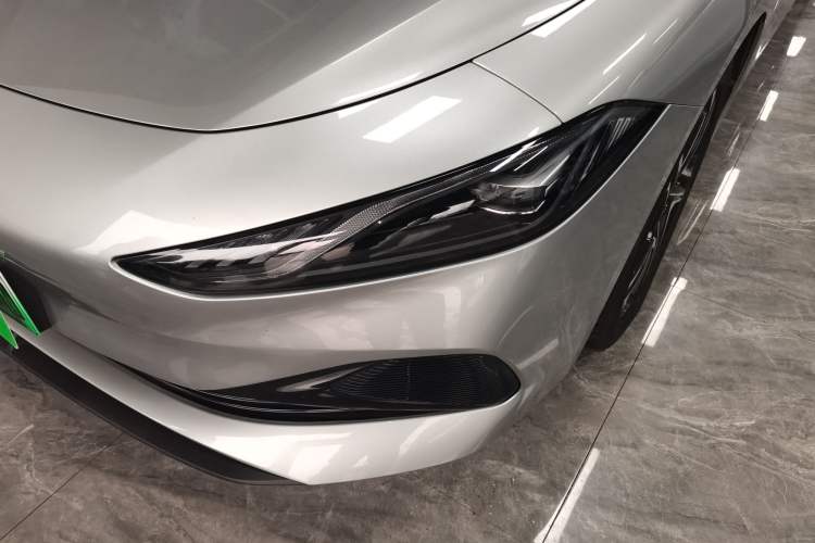 Used Roewe D7 2023 DMH 125km Flagship Edition
