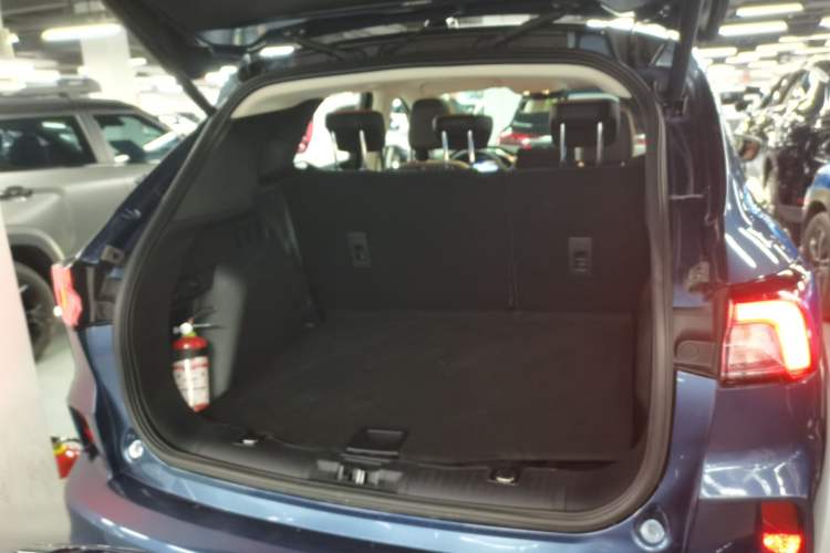 Used Ford Escape 2020 EcoBoost 245 Two-Wheel Drive Smart & Enjoyment Model
