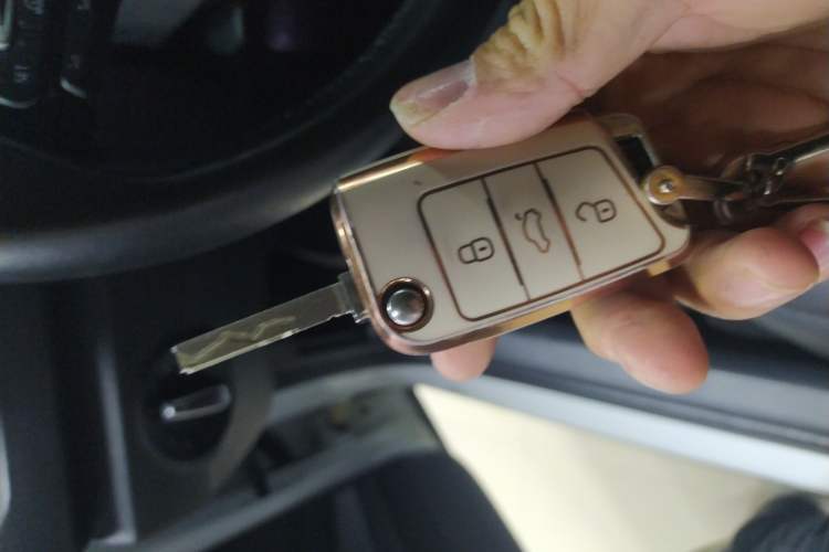 Used Volkswagen T-ROC 2018 280TSI DSG Two-Wheel Drive Comfort Version China VI Standard
