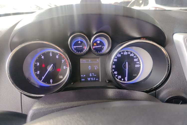 Used Changan CS35 2016 1.6L Manual Luxury Model China V Standard