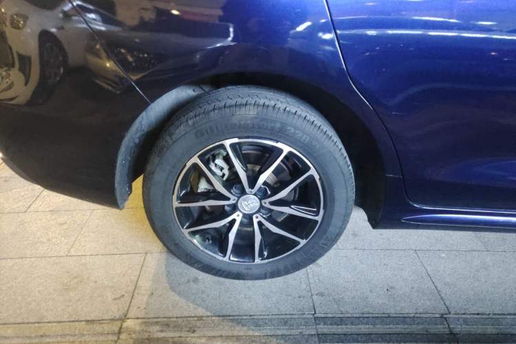 Used BYD Song MAX 2018 1.5T Automatic Smart Connect Elite Model with 6 Seats
