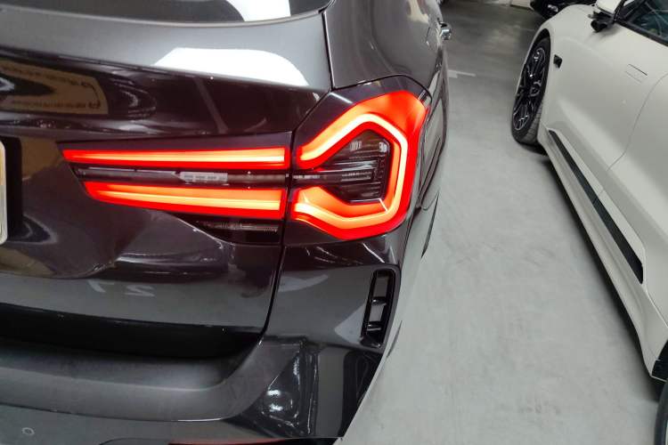 Used BMW iX3 2022 Leading Model
