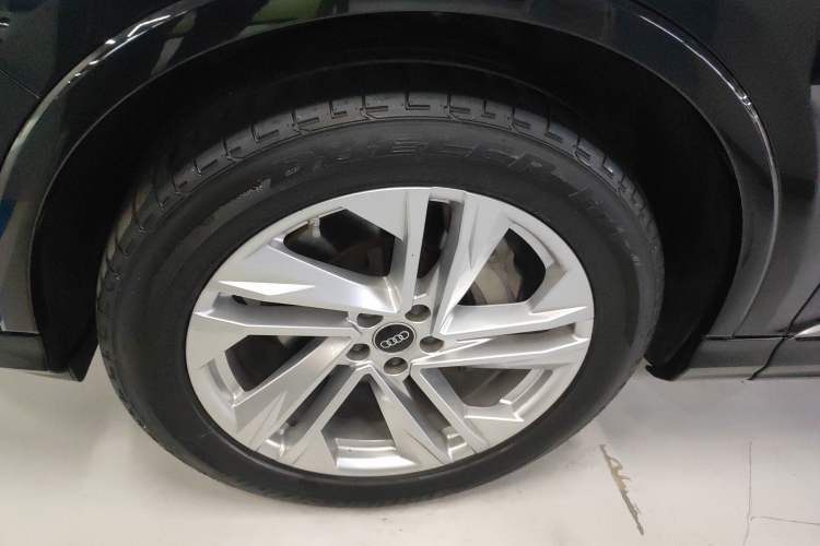 Used Audi Q7 2021 45 TFSI quattro S line Sport model