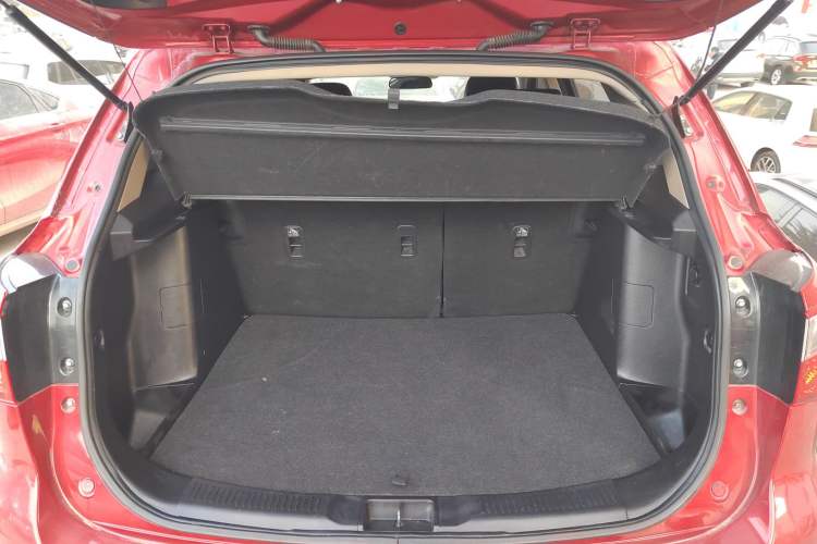 Used Suzuki S-Cross 2014 1.6L CVT Two-Wheel Drive Elite Version
