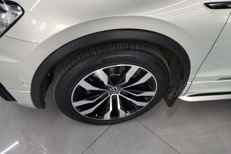 Used Volkswagen Tiguan L 2021 330TSI Automatic Two-Wheel Drive R-Line Enhanced Edition
