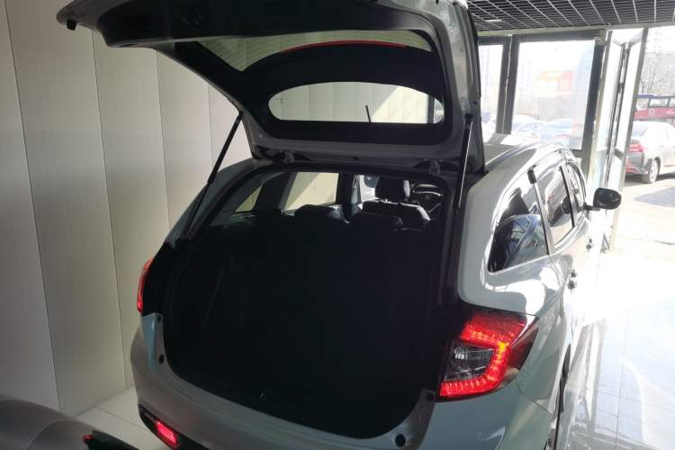 Used Honda Jade 2014 1.8L Automatic Comfort Elite Version 5 Seats