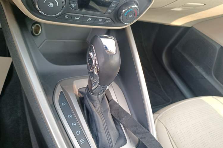 Used Ford Escort 2015 1.5L Automatic Fashion Model