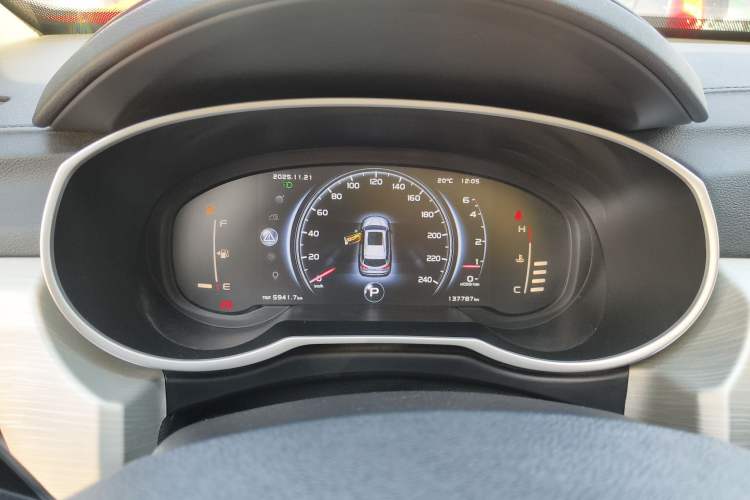 Used Geely Auto Emgrand X7 Sport 2020 1.8TD DCT Two-Wheel Drive Smart Connect 4G-Enabled Version
