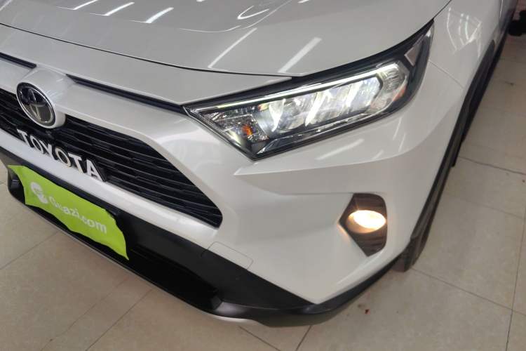 Used Toyota RAV4 2021 2.0L CVT Two-Wheel Drive Fashion PLUS Edition
