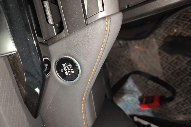 Used Changan UNI-V iDD 2023 Zhidian iDD 1.5T 113km Smart & Fun Version (Rapid Edition)
