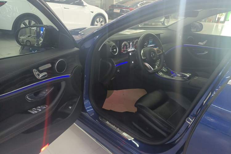 Used Mercedes-Benz E-Class 2016 E 200 L Sport Edition
