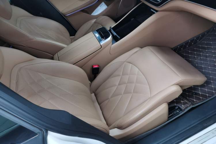 Used  R7 2022 Long-Range Advanced Edition
