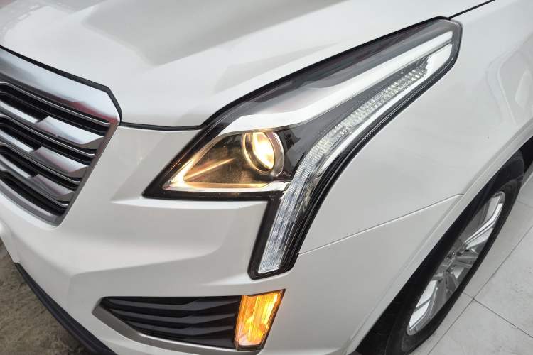 Used Cadillac XT5 2018 25T Tech Model
