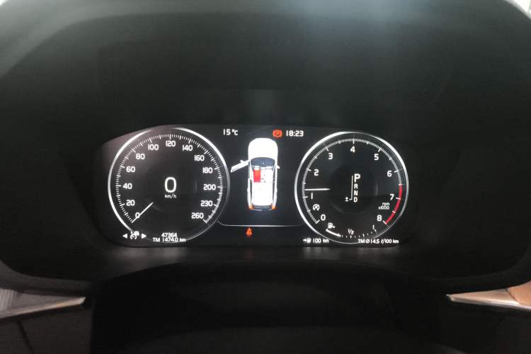 Used Volvo XC60 2019 T5 4x4 Smart & Dynamic Sport Edition China VI Standard