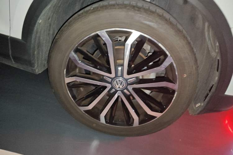 Used Volkswagen T-ROC 2019 280TSI DSG Two-Wheel Drive Comfort Version China VI Standard
