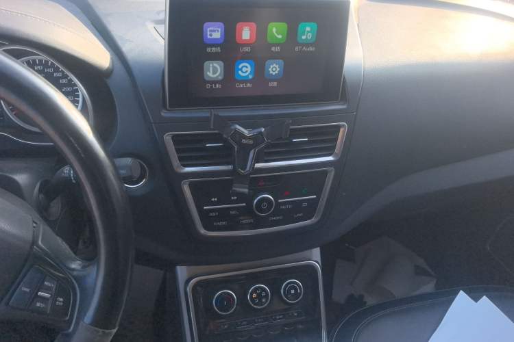 Used Bestune X40 2019 1.6L Manual Luxury Model China VI Standard