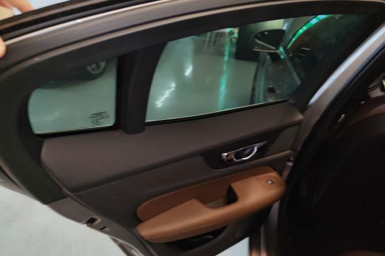 Used Volvo S60 2021 T4 Zhiyuan Luxury Edition
