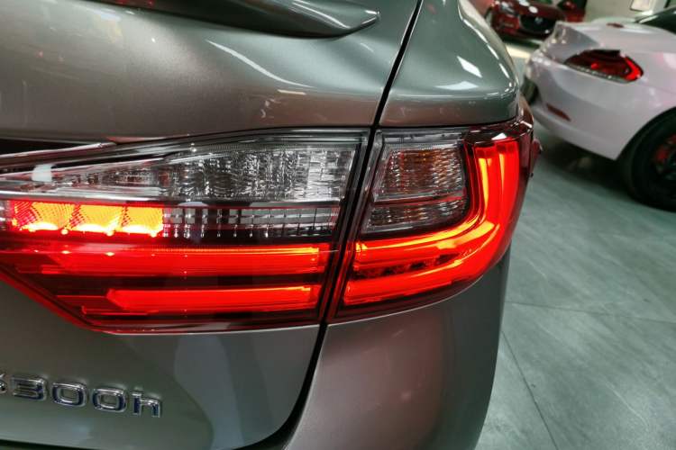 Used Lexus ES 2015 300h Comfort Edition