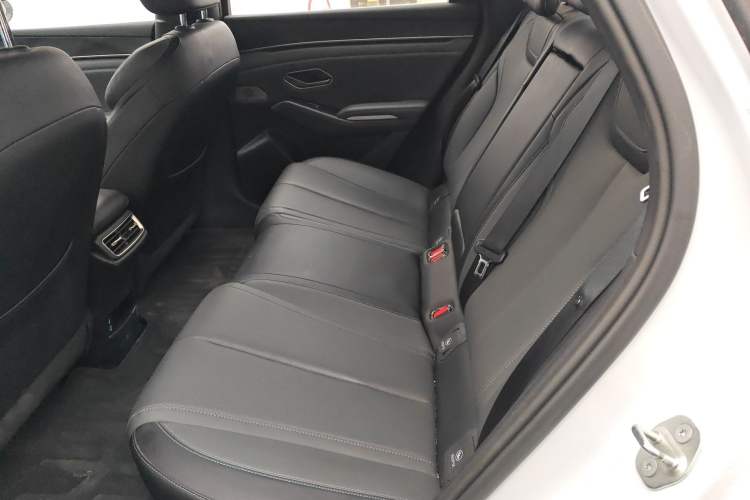 Used BYD Qin L 2025 DM-i Smart Drive 120KM Superior Model
