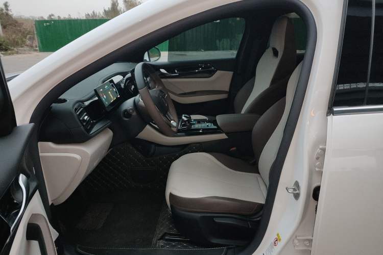 Used BYD Qin PLUS 2024 HONOR Edition DM-i 55KM Leading Model
