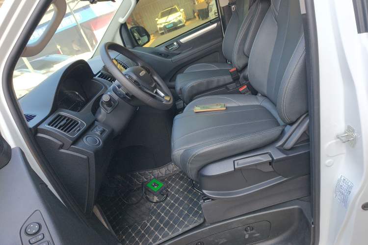 Used SAIC MAXUS G20 2023 ES 2.0T Gasoline Automatic Value Edition
