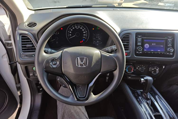Used Honda Vezel 2015 1.5L CVT two-wheel drive Comfort trim
