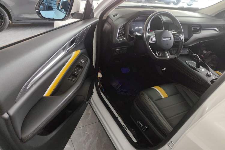 Used Haval F7x 2019 2.0T Two-Wheel Drive Smart & Stylish Play Edition