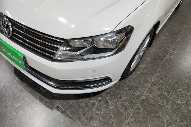 Used Volkswagen Lavida 2017 1.6L Automatic Comfort Edition
