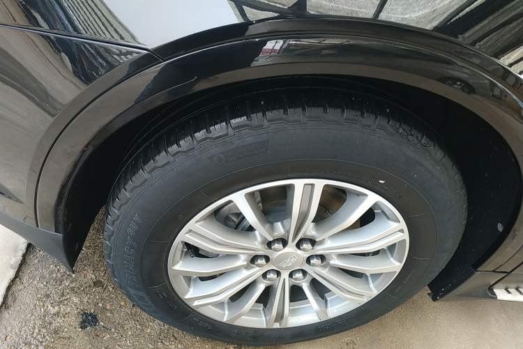 Used Cadillac XT5 2018 25T Luxury Model