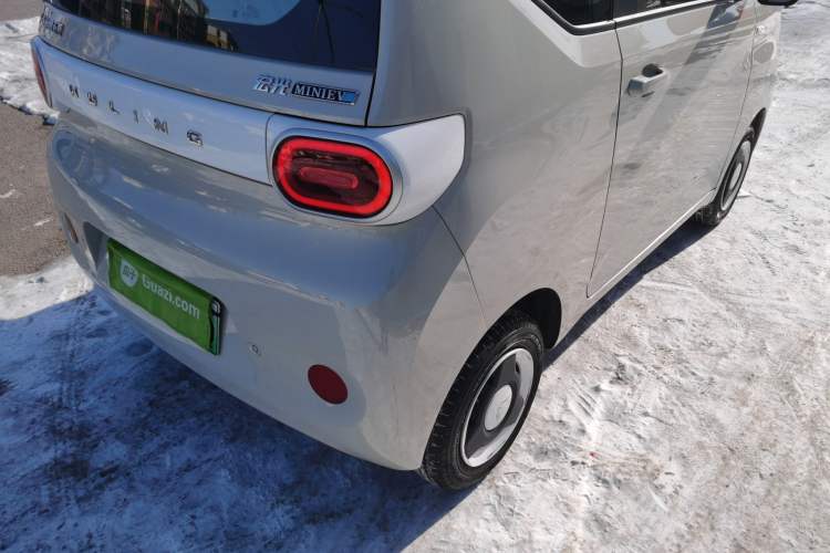 Used Wuling Hongguang MINIEV 2024 3rd Generation 215km Youth Edition