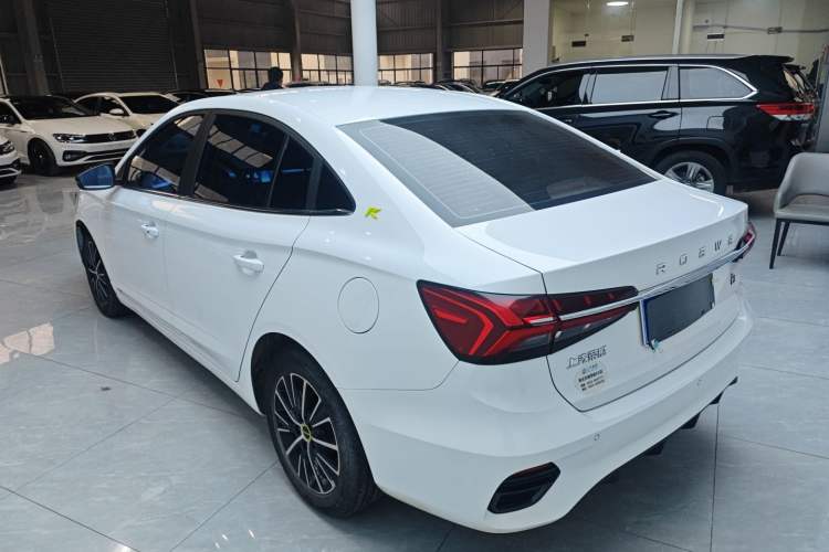 Used Roewe i5 2021 1.5L Manual Diamond Edition