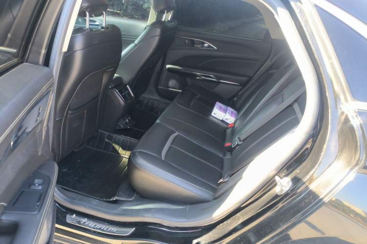 Used Ford Taurus 2017 EcoBoost 245 Luxury Model