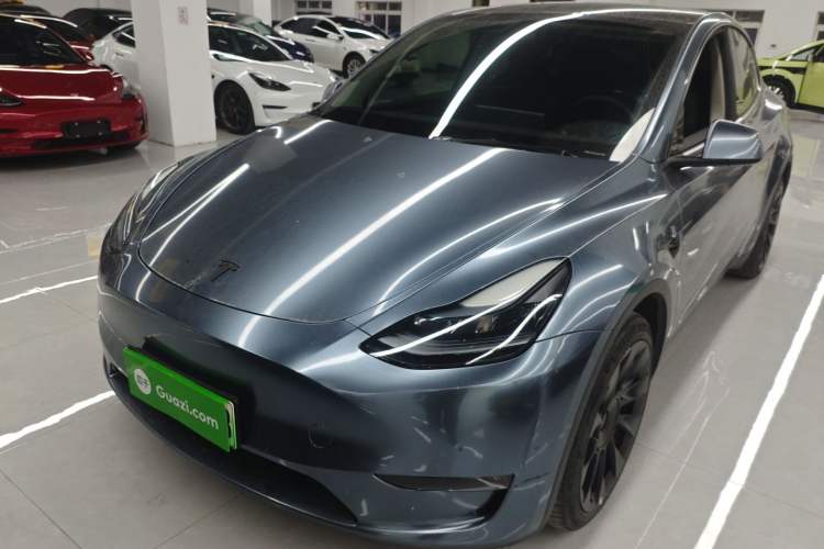 Used Tesla Model Y 2022 Long-Range All-Wheel-Drive Version