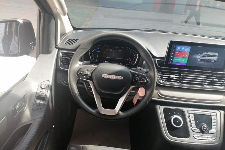 Used SAIC MAXUS G20 2023 Facelifted ES 2.0T Gasoline Automatic Value Edition
