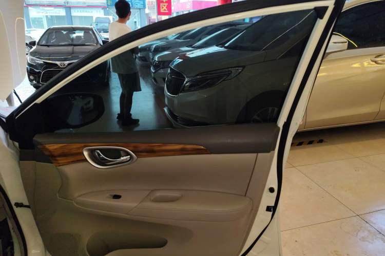 Used Nissan Sylphy 2014 1.6XV CVT Deluxe Edition
